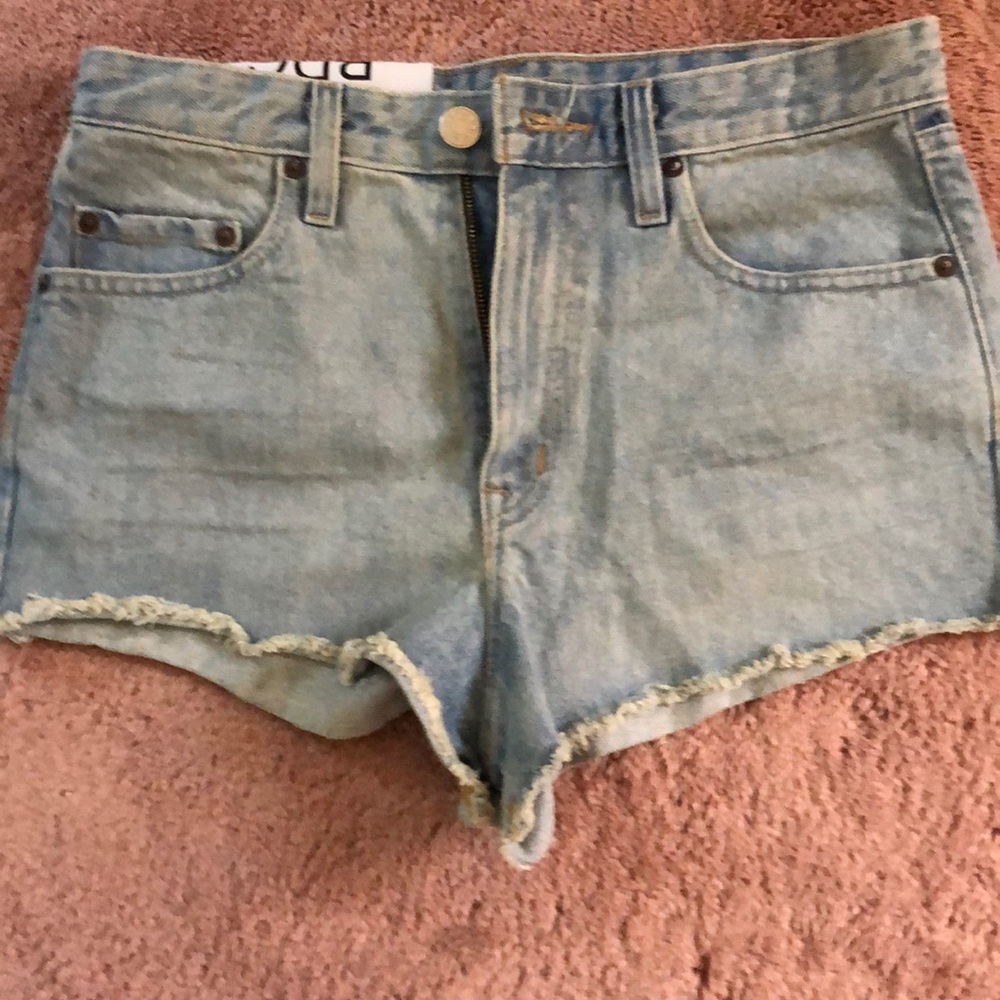 BDG High Waisted Shorts 28